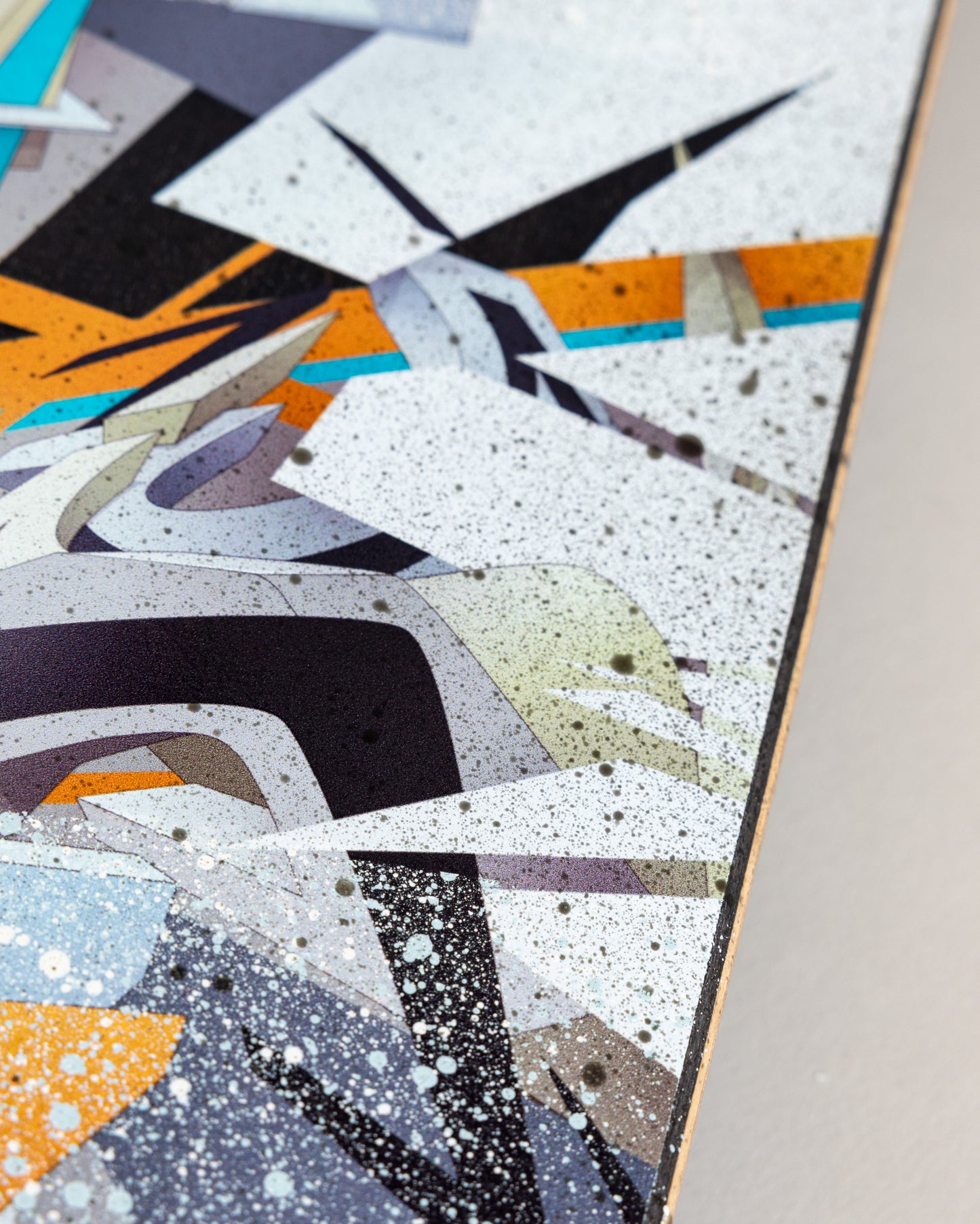 DAIM Skateboard  (The black-lightstripe spraypaint edition of 3)