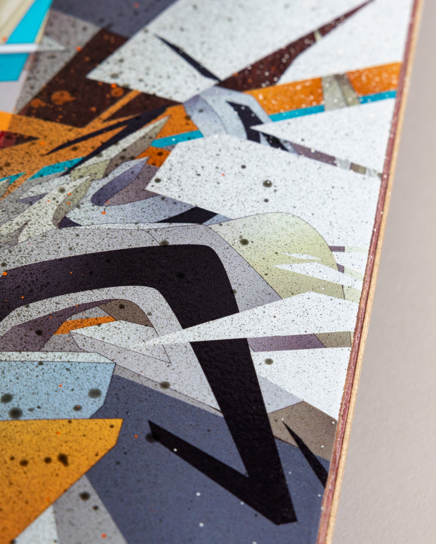 DAIM Skateboard  (The red-stripe spraypaint edition)